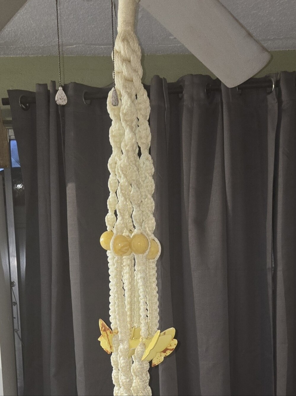 Vintage 1970s Extra Large Macrame Plant Hanger – Beads And Butterflies